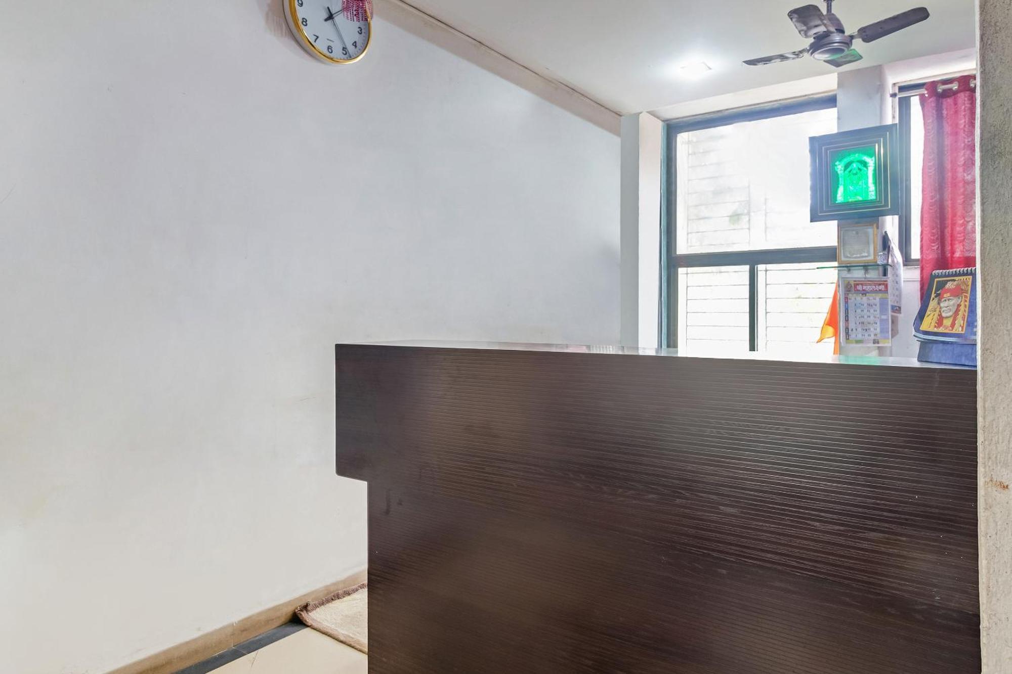 Spot On Harihar Lodging And Yatri Niwas Hotel Kolhapur Exterior photo